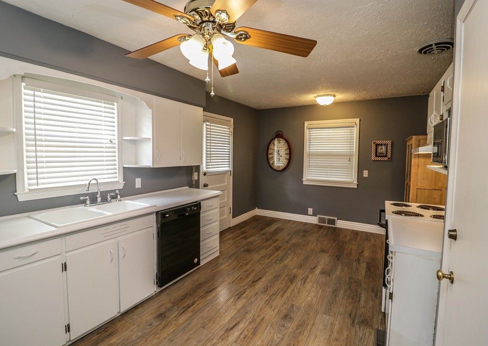 1st image of 4023 Marinda St