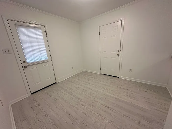 4223 Elaine St — Photo 6