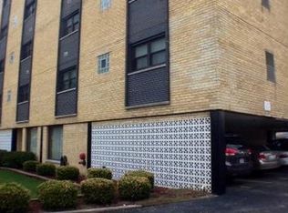 5010 N Austin Ave APT 202, Chicago, IL 60630