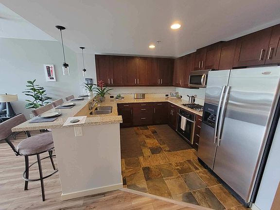 3rd image of 1515 Dock St Unit 609