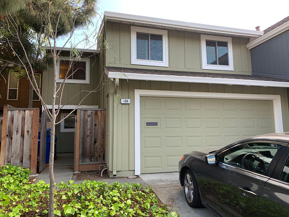 1st image of 104 Abby Wood Ct