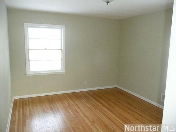 3rd image of 326 Arion St W