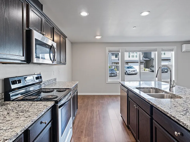 Kitchen/Dining