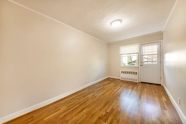 Rented by Compass | media 22