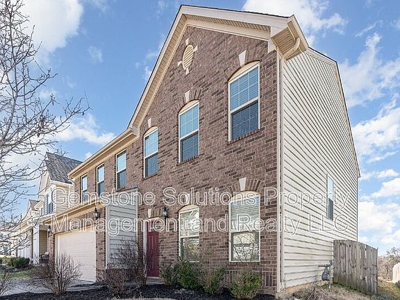 3rd image of 475 Parmley Ln