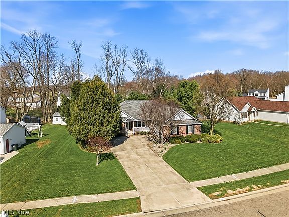 4th image of 1009 E Reno Dr