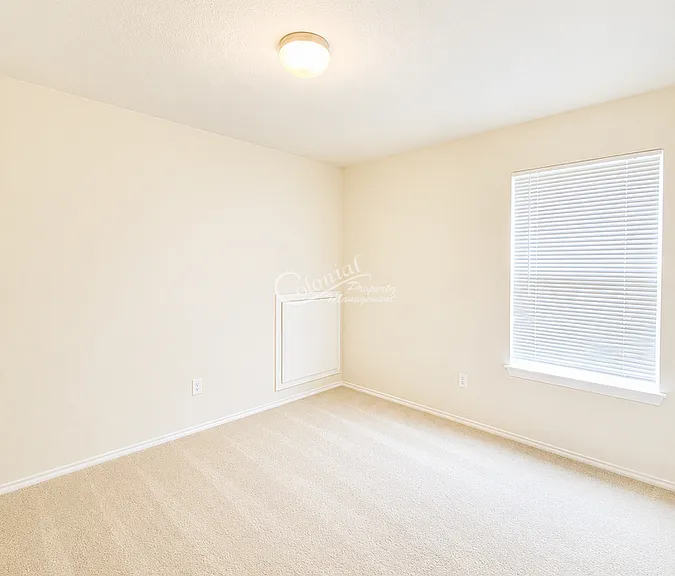 147 Hiver St — Photo 16