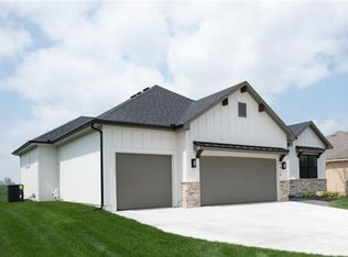 4414 Aspen Dr, Basehor, KS 66007