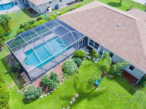 3rd image of 7029 Peacock Ln