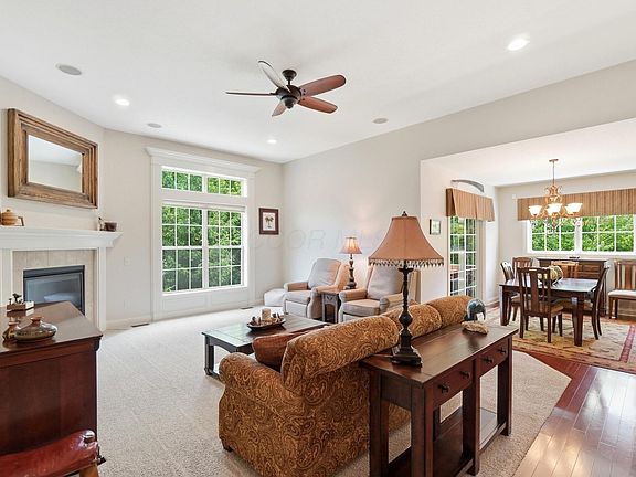5th image of 384 Woodgate Ln