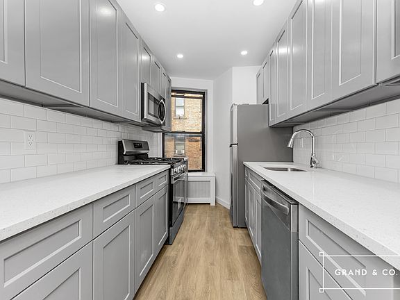 2nd image of 135 Eldridge St #2A