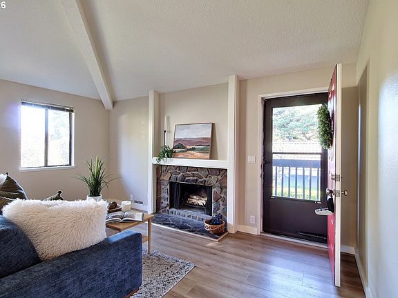 4th image of 14523 SW Grayling Ln