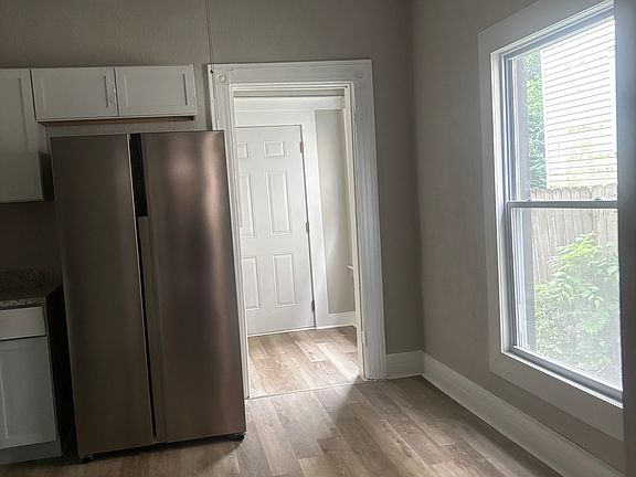 5th image of 612 Pritz Ave