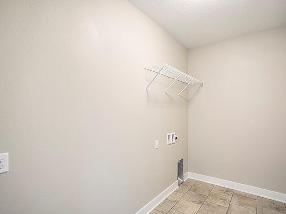 3rd image of 1604 NW Spruce Dr