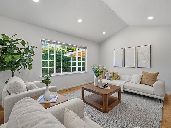 3rd image of 6184 Tracel Dr