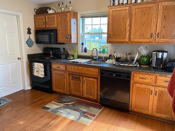 5th image of 4040 Palmetto Dr #4040