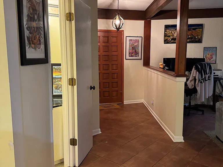 706 Virginia Ave — Photo 4