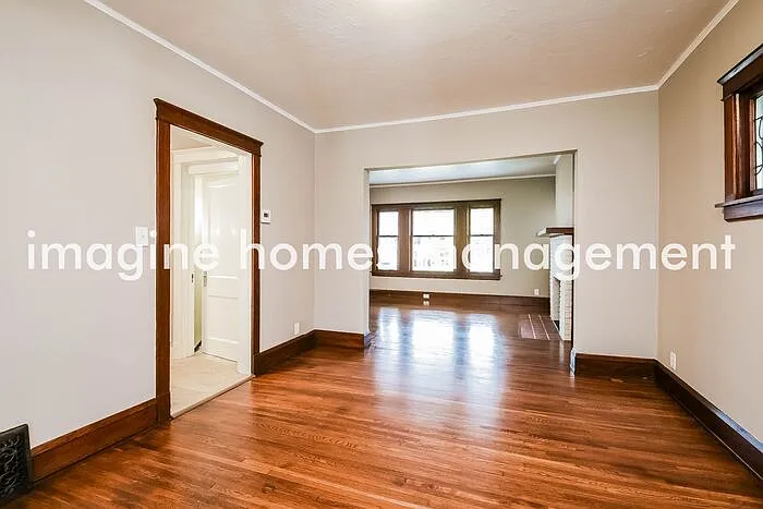 1380 Hall Ave — Photo 5