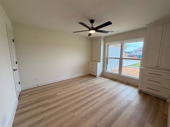 5th image of 2908 SE Pheasant Ct