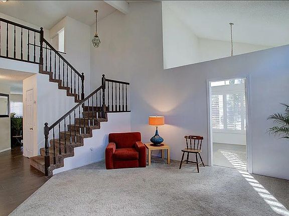 4th image of 23935 Creekwood Dr