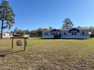 710 Sand Island Dr, Camden, AL 36726