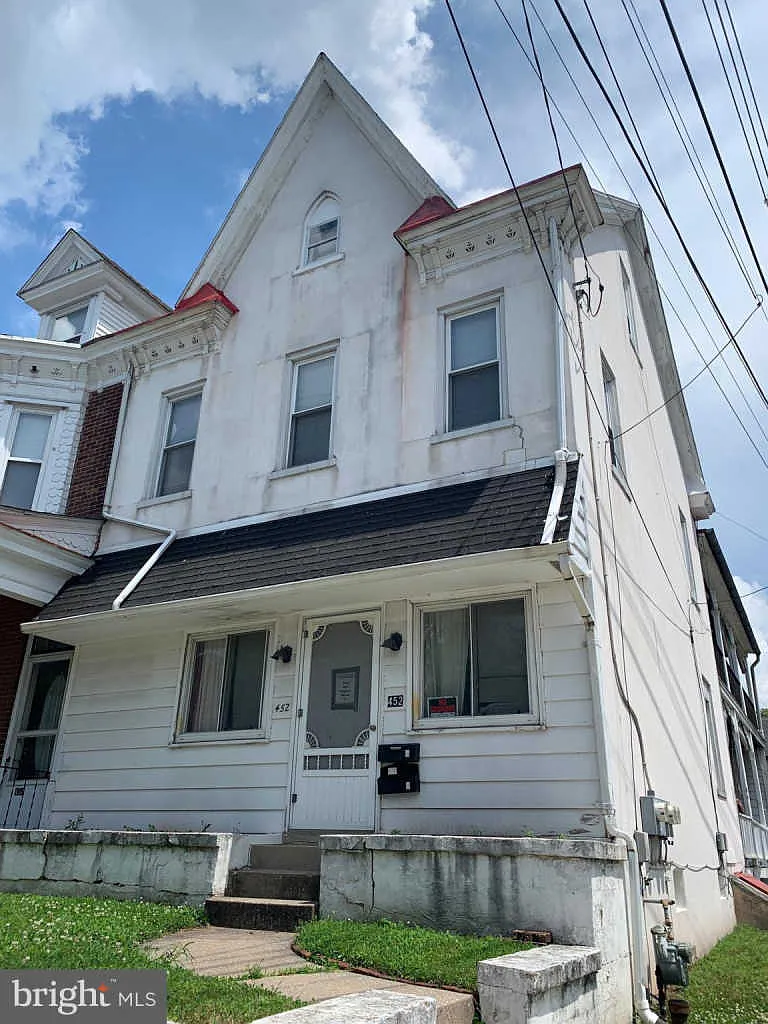 452 N Charlotte St photo 1