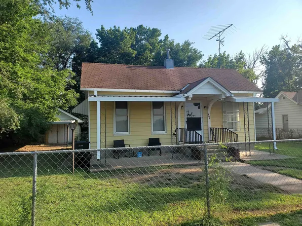 707 Spruce St, Salina, KS 67401