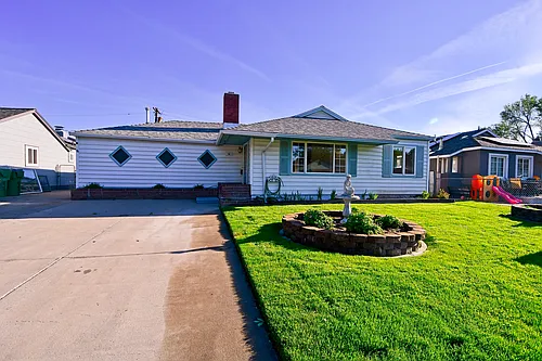 10 E J St Photo 1
