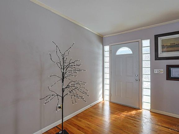 4th image of 906 Garnoa Dr