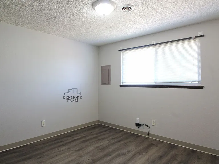 1912 George Washington Way — Photo 12