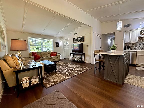 4th image of 814 W Sunnyview Ave #1