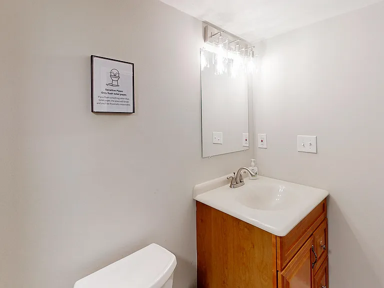 Birch Rill Dr — Photo 3