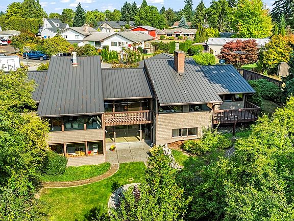 5th image of 13312 11th Avenue Ct E