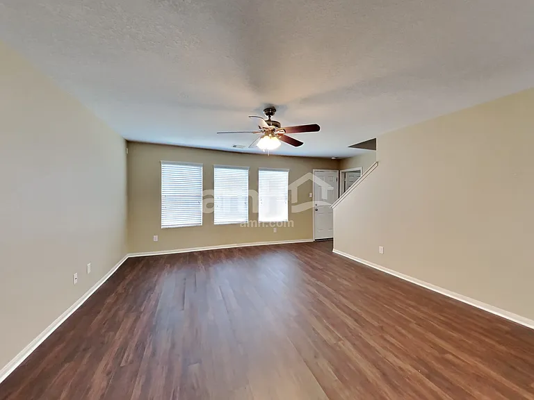 9928 Grebe Dr — Photo 8