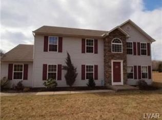6410 Ventura Dr, Slatington, PA 18080