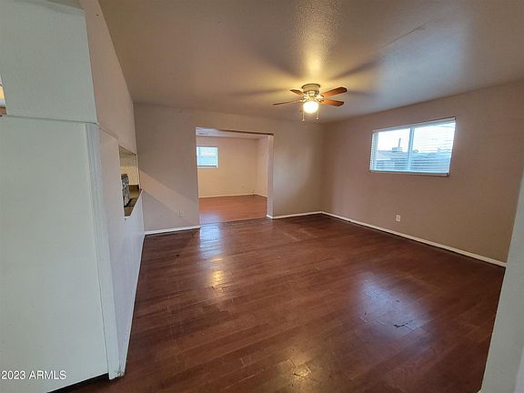 4th image of 5031 N 61st Dr