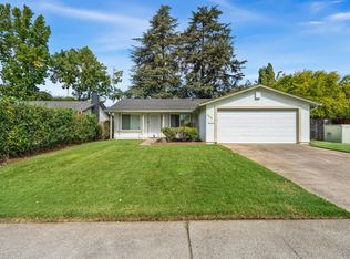 8909 La Riviera Dr, Sacramento, CA 95826