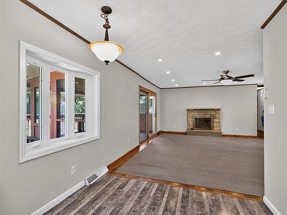 3rd image of 541 Grantchester St