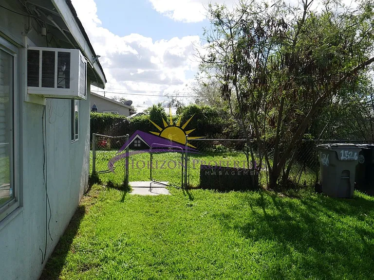1520-1526 Frienza Ave — Photo 17