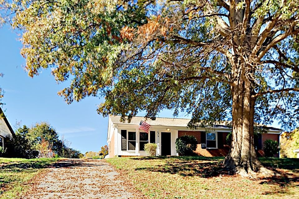 1st image of 8816 Windsong Dr
