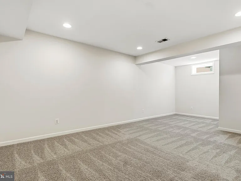 2440 Five Fathom Cir — Photo 29
