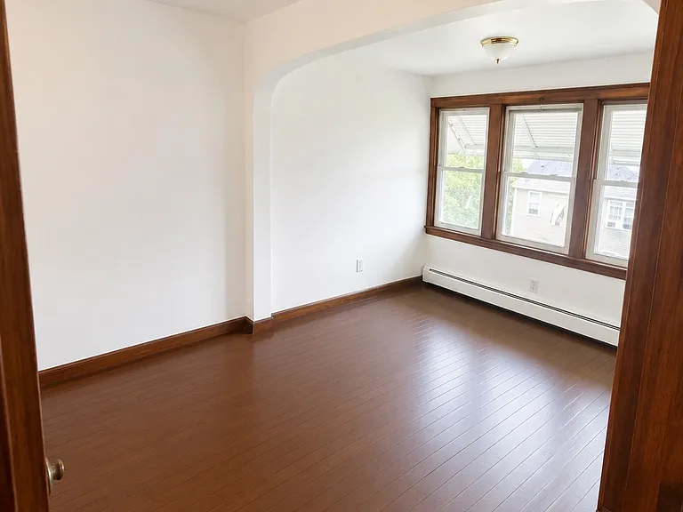 9 Division St #2R — Photo 5