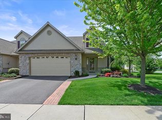 1302 Willow Creek Dr, Mount Joy, PA 17552