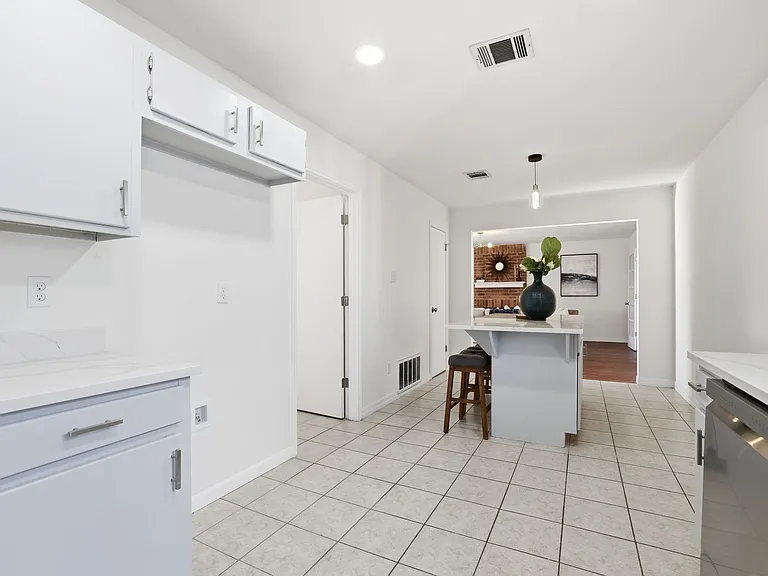 13004 Esplanade St — Photo 21