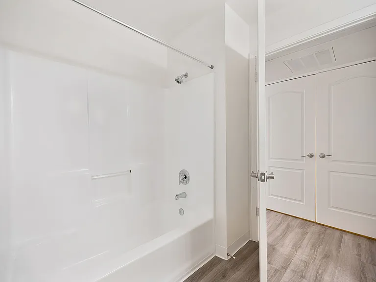 Kent Place — Photo 11