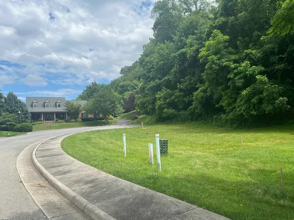 8331 Sawgrass Way, Radford, VA 24141