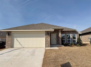 1109 Redwood Creek Dr, Yukon, OK 73099
