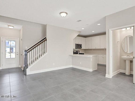 3rd image of 761 CHERRY ELM Drive