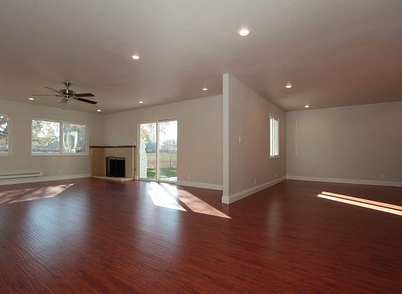 5th image of 2045 Larsen Ct