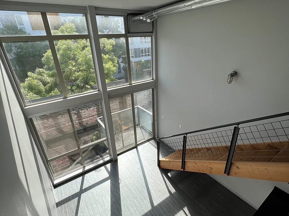 127 Broadway E #305